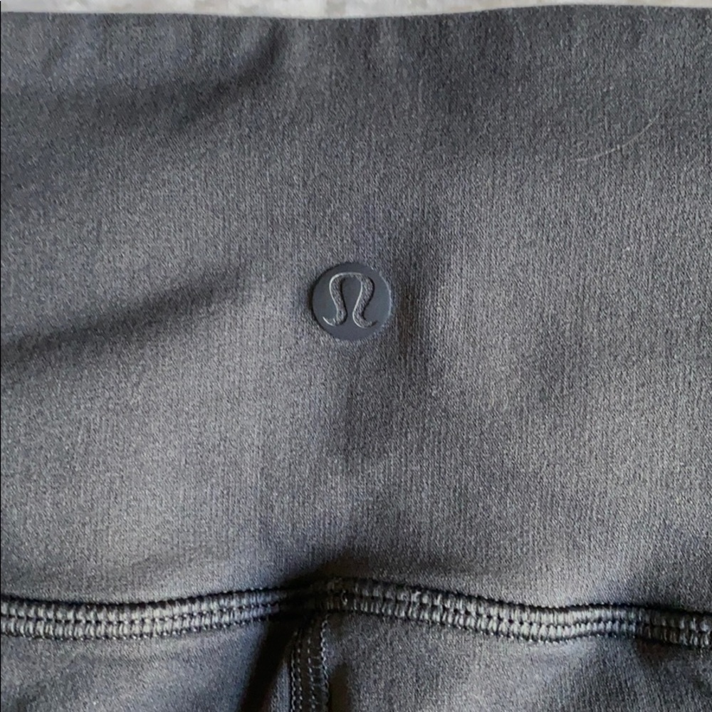 Lululemon cropped leggings